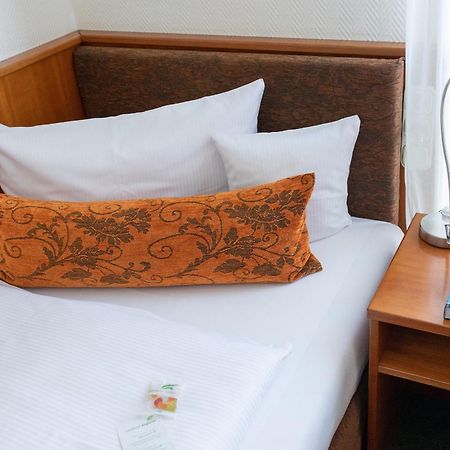 Landhotel Rügheim エクステリア 写真