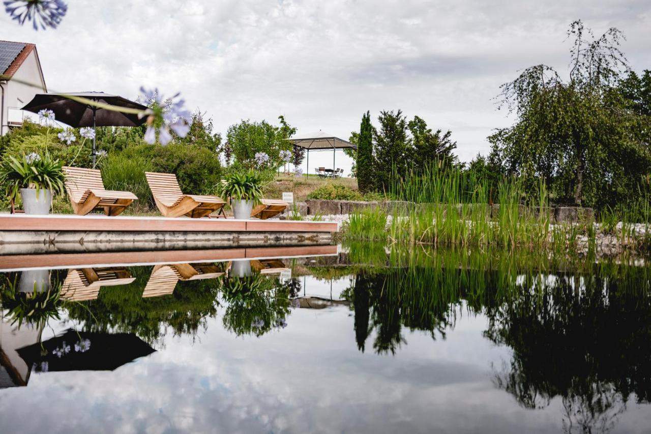 Landhotel Rügheim エクステリア 写真