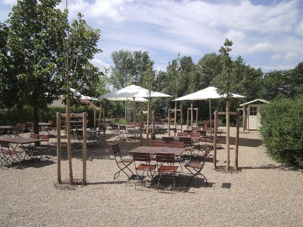 Landhotel Rügheim エクステリア 写真